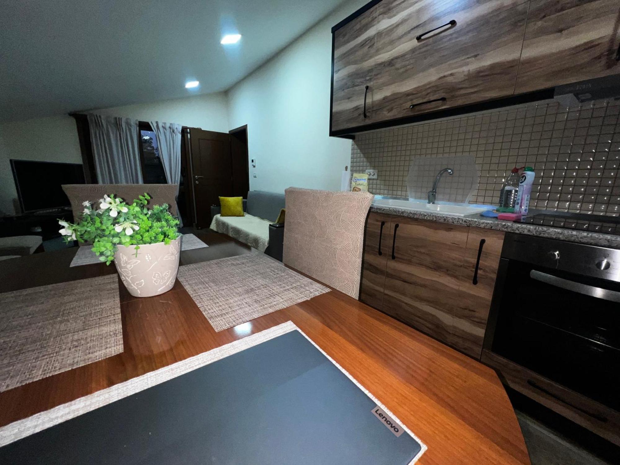 Retreat In The Centre Of Korce 아파트 외부 사진