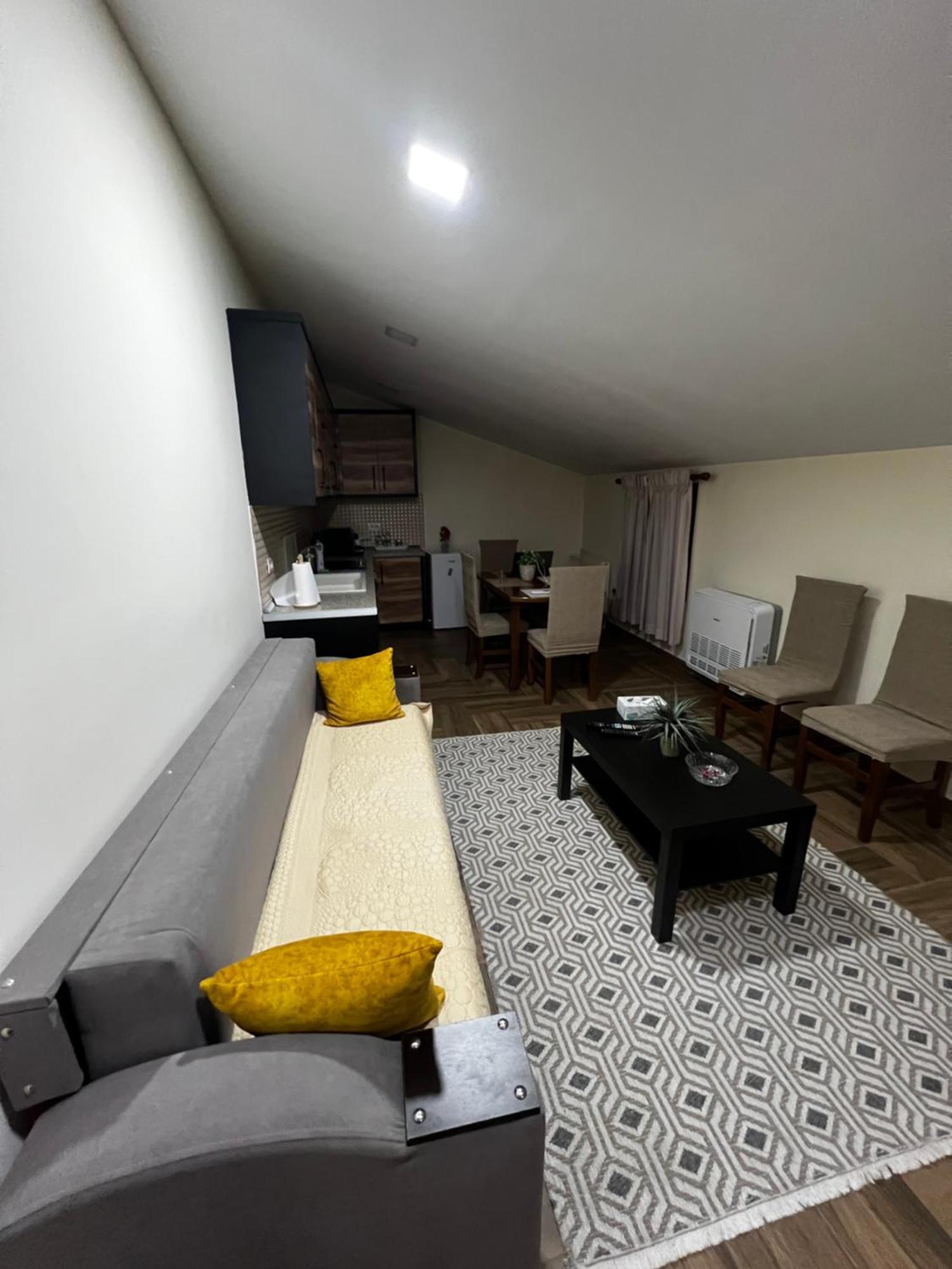 Retreat In The Centre Of Korce 아파트 외부 사진